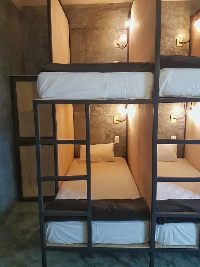 تولوم Lum Hostel